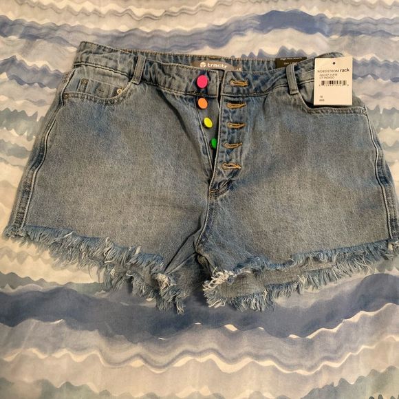Tractr Other - Tractr Kids colorful buttons jean shorts